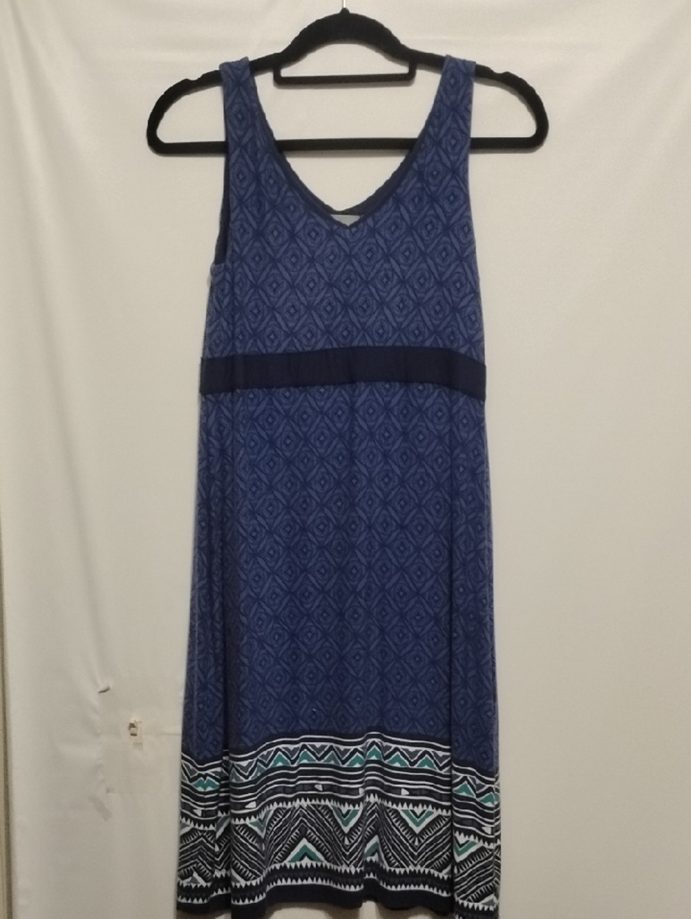 Athleta Blue Patterned V-Neck Maxi Shelf Bra Dress with Border Detail